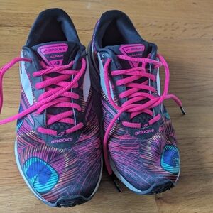Brooks women's launch 4 peacock glo shoes size 8